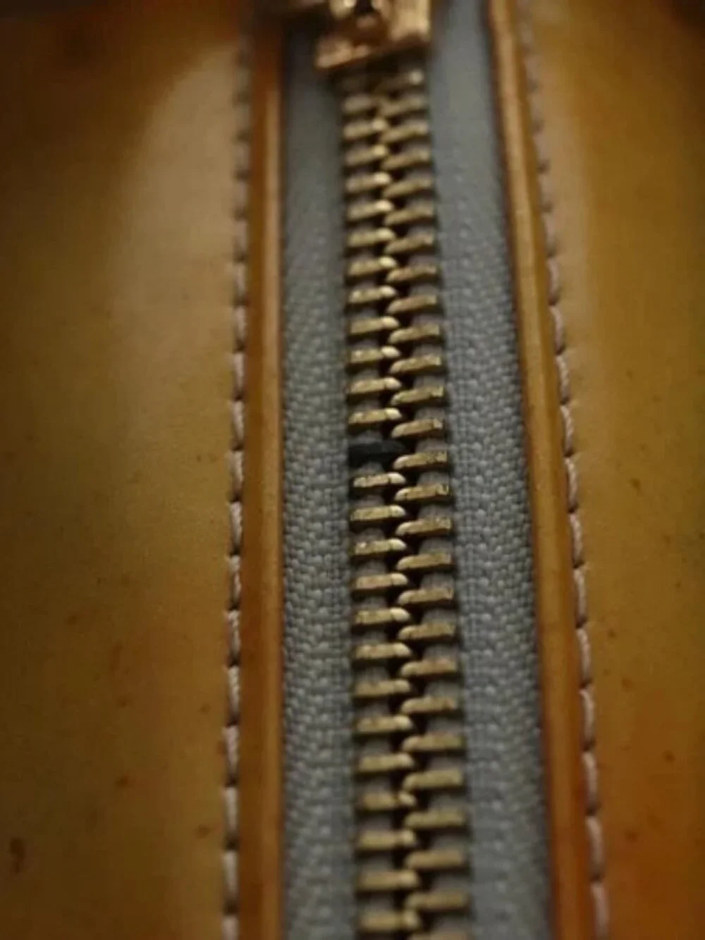 LOUIS VUITTON Monogram Vernis Columbus Tote Bag Gris M91028 LV Auth bs22929 - Picture 9 of 16